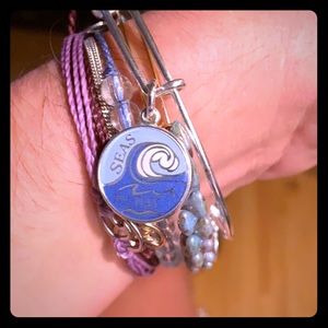 Alex and ani 🌊 bracelet🌊